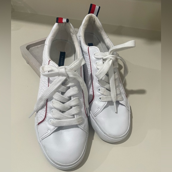 Tommy Hilfiger White and Red Embossed Sneakers - Picture 3 of 9
